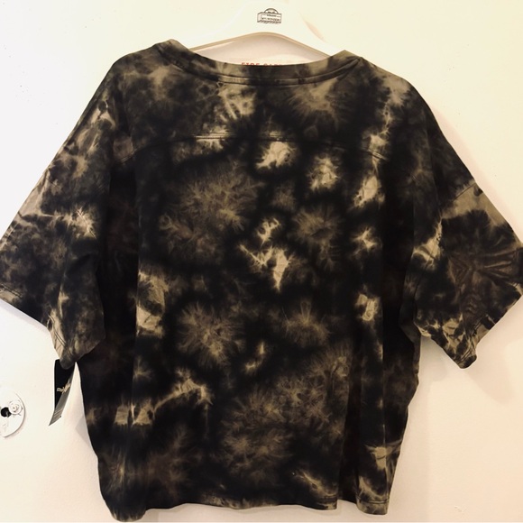 ✨Her Universe Disney The Haunted Mansion Gargoyle Girls Crop Sz Small T-Shirt✨ - Picture 4 of 12